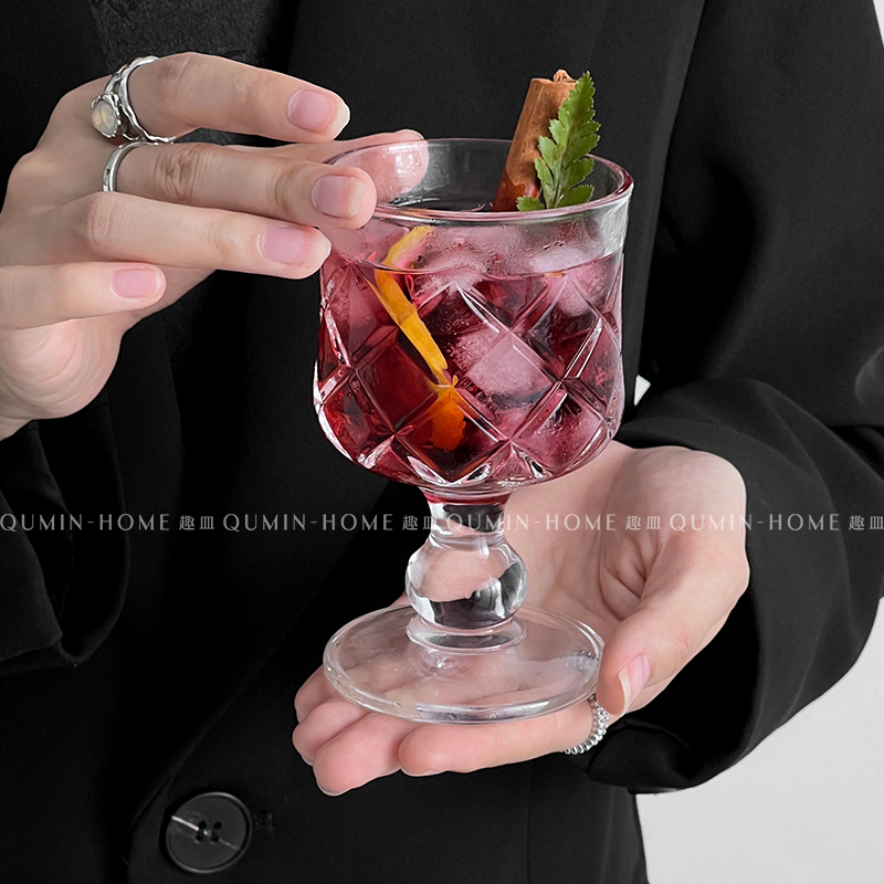 Lingge 짧은 발 하이 엔드, 감각적인 핫 레드 와 - Wine Beer Foot 리뷰 및 가격